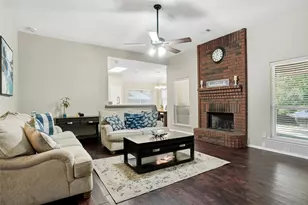 7108 Summerset Dr, Benbrook, TX 76126 - Photo 7