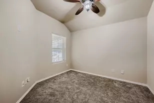 10212 Almondtree Dr, Fort Worth, TX 76140 - Photo 9