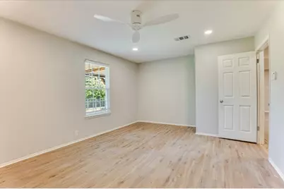 104 Pontiac Drive, Lake Kiowa, TX 76240 - Photo 19