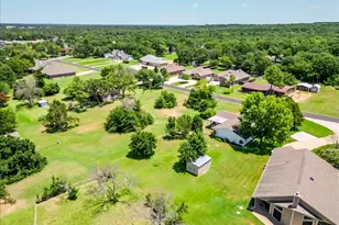 104 Pontiac Dr, Lake Kiowa, TX 76240 - Photo 33