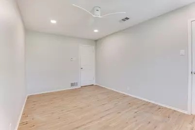 104 Pontiac Drive, Lake Kiowa, TX 76240 - Photo 21