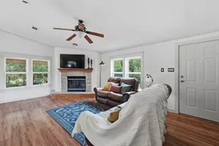 100 Shady Oaks Dr, Mineral Wells, TX 76067 - Photo 7
