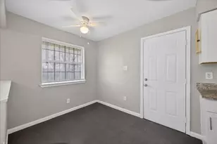 3250 Pacesetter Dr, Dallas, TX 75241 - Photo 9