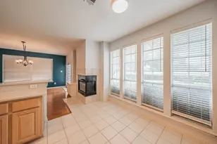 10503 Waters Dr, Irving, TX 75063 - Photo 13