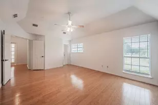 10503 Waters Dr, Irving, TX 75063 - Photo 27