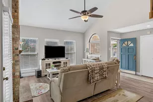2107 Rose Cliff Ln, Carrollton, TX 75007 - Photo 5