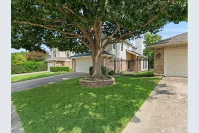 2107 Rose Cliff Lane, Carrollton, TX 75007 - Photo 3