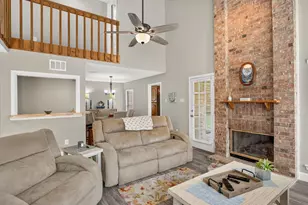 2107 Rose Cliff Ln, Carrollton, TX 75007 - Photo 7