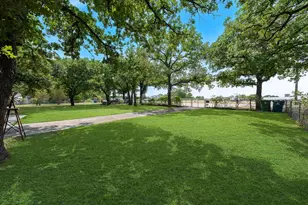 703 Robin Ln, Argyle, TX 76226 - Photo 9