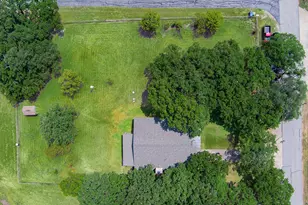 703 Robin Ln, Argyle, TX 76226 - Photo 5