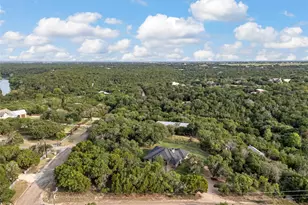 3044 Oak Ridge Rd, Crawford, TX 76638 - Photo 37