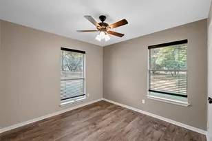 3044 Oak Ridge Rd, Crawford, TX 76638 - Photo 23