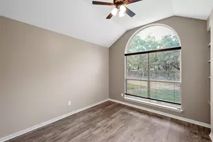 3044 Oak Ridge Rd, Crawford, TX 76638 - Photo 19