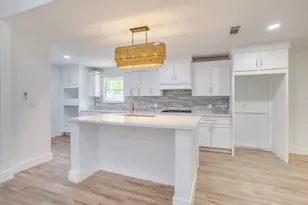 8613 Marys Creek Dr, Benbrook, TX 76116 - Photo 13