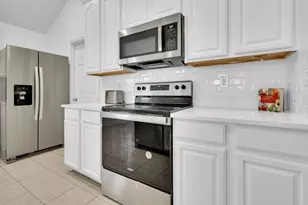 3908 Cloud Cover Rd, Fort Worth, TX 76262 - Photo 9