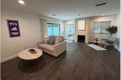 2633 McCart Avenue, Fort Worth, TX 76110 - Photo 3
