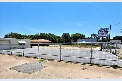 514-520 S Armstrong Avenue, Denison, TX 75020 - Photo 1