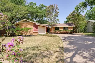 1817 Larkspur Dr, Arlington, TX 76013 - Photo 1