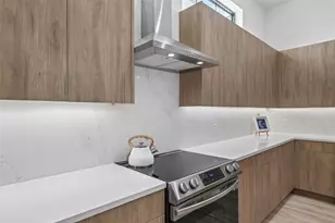 1767 Novela Wy, Dallas, TX 75215 - Photo 19
