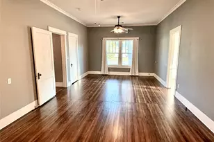 374 S Preston St, Van Alstyne, TX 75495 - Photo 9