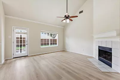105 Dorsett Drive, Irving, TX 75063 - Photo 9