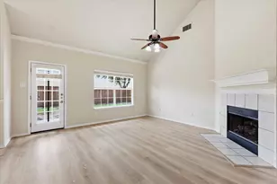 105 Dorsett Dr, Irving, TX 75063 - Photo 9