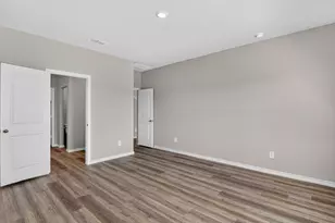 1112 Belhaven St, Granbury, TX 76048 - Photo 21