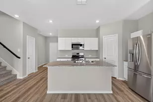 1112 Belhaven St, Granbury, TX 76048 - Photo 5