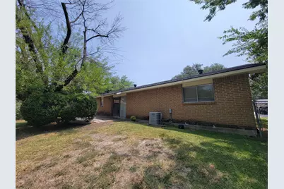 5406 Saddleback Road, Garland, TX 75043 - Photo 11