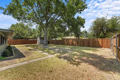 2122 Lemart Street, Grand Prairie, TX 75051 - Photo 13