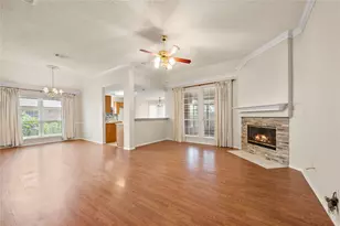 3321 Harbourtown Dr, Grand Prairie, TX 75052 - Photo 7