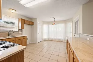 3321 Harbourtown Dr, Grand Prairie, TX 75052 - Photo 13