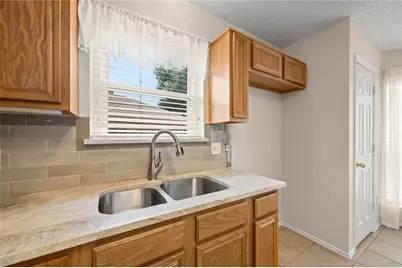 3321 Harbourtown Drive, Grand Prairie, TX 75052 - Photo 15