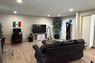 1001 E Linda Dr, Garland, TX 75041 - Photo 5