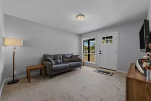 703 Whitener Rd, Euless, TX 76040 - Photo 3