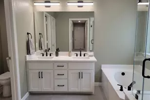 1817 Parkwood Dr, Grapevine, TX 76051 - Photo 9