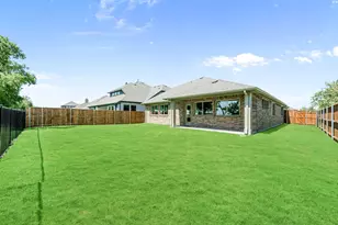 2204 Broken Arrow Dr, Aubrey, TX 76227 - Photo 17