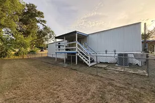 507 Mason Dr, Seven Points, TX 75143 - Photo 11