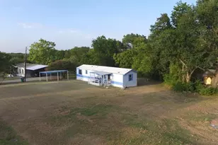 507 Mason Dr, Seven Points, TX 75143 - Photo 1