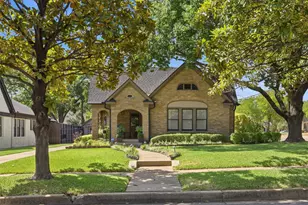 838 Salmon Dr, Dallas, TX 75208 - Photo 21