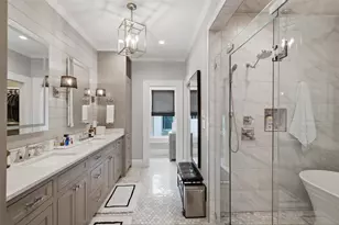 838 Salmon Dr, Dallas, TX 75208 - Photo 11