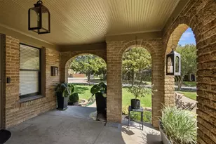 838 Salmon Dr, Dallas, TX 75208 - Photo 19