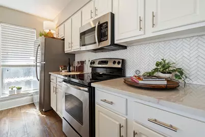 5916 Sandhurst Lane #225, Dallas, TX 75206 - Photo 11