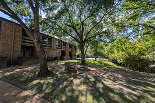 9801 Royal Ln, Dallas, TX 75231 - Photo 21