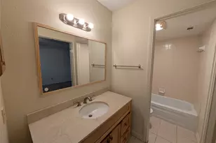 9801 Royal Ln, Dallas, TX 75231 - Photo 11
