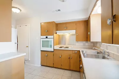 7005 Kingsbury Drive #7005, Dallas, TX 75231 - Photo 3