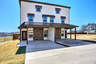 1304 Country Rd, Whitesboro, TX 76273 - Photo 1