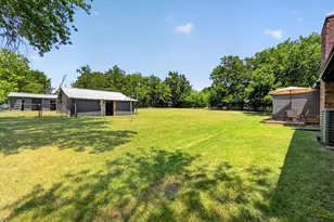 507 W South St, Whitesboro, TX 76273 - Photo 25
