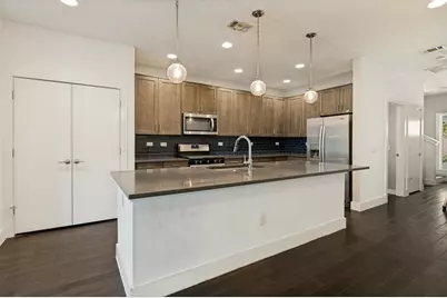 629 Bishop Heights Lane, Dallas, TX 75208 - Photo 11