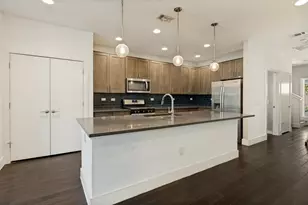 629 Bishop Heights Ln, Dallas, TX 75208 - Photo 11